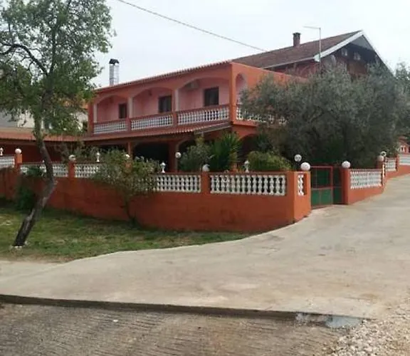 בית הארחה Bocac *